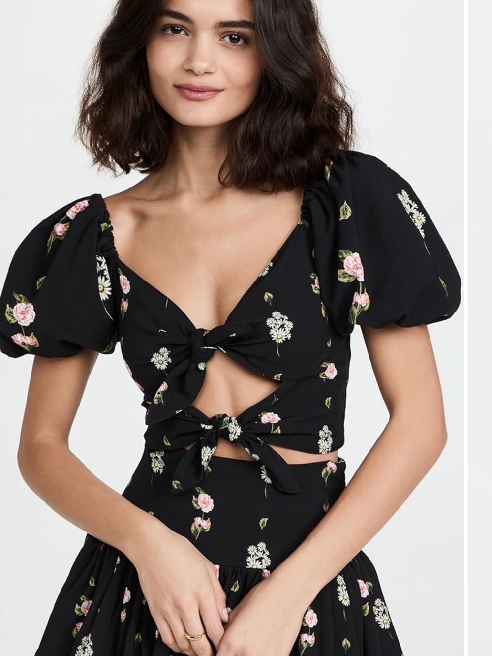 Floral Tie-Front Puff Sleeve Crop Top - Black
Bailey moss top